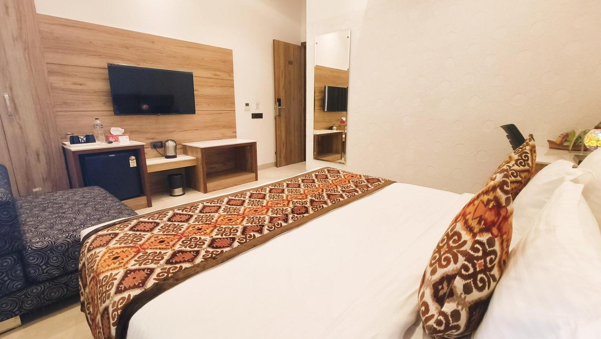 Blessings Hotel Amritsar Exterior photo